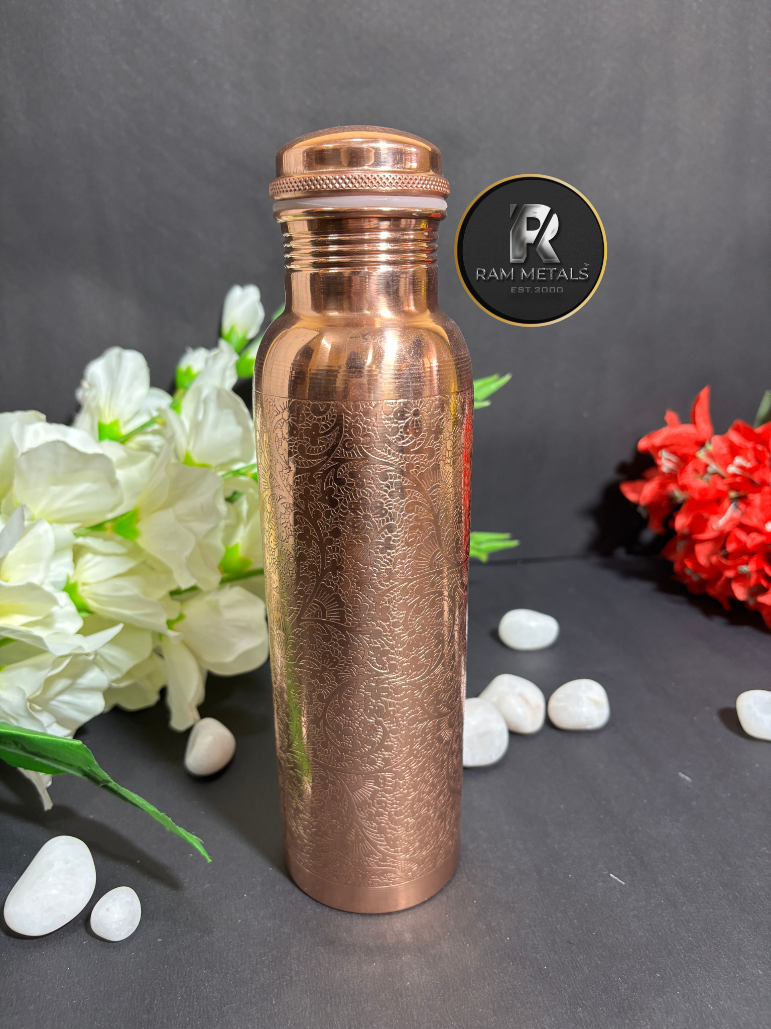 Plain Copper Water Bottle Manufacturer Supplier Wholesaler Exporter Retailer in India